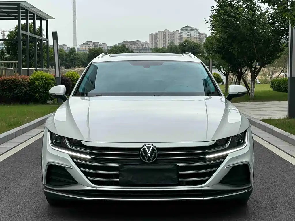 Volkswagen Volkswagen CC 2021 Shooting Brake 330TSI Liemu Edition 2022 - thumbnail 2
