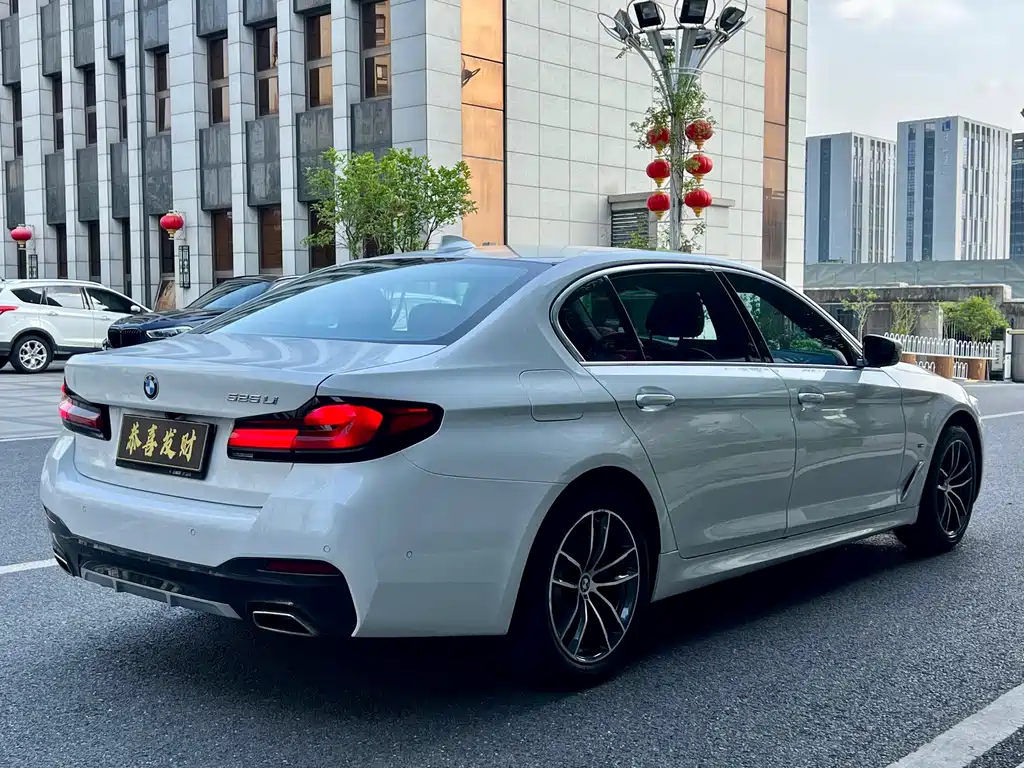 BMW BMW 5 Series 525Li M Sport Package 2021 - thumbnail 9