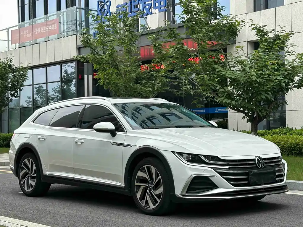 Volkswagen Volkswagen CC 2021 Shooting Brake 330TSI Liemu Edition 2022 - thumbnail 3