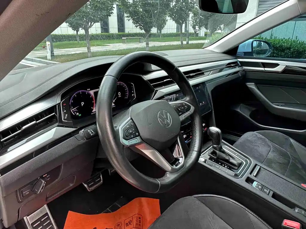 Volkswagen Volkswagen CC 2021 Shooting Brake 330TSI Liemu Edition 2022 - thumbnail 4