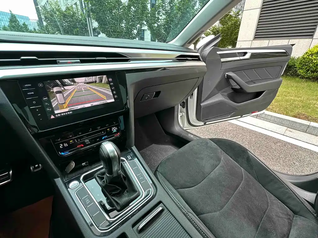 Volkswagen Volkswagen CC 2021 Shooting Brake 330TSI Liemu Edition 2022 - thumbnail 18