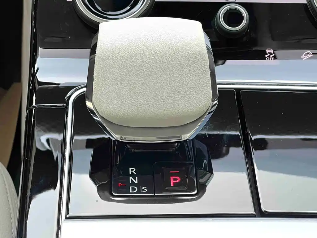 Land Rover Range Rover Velar 2021 P250 2021 - thumbnail 9