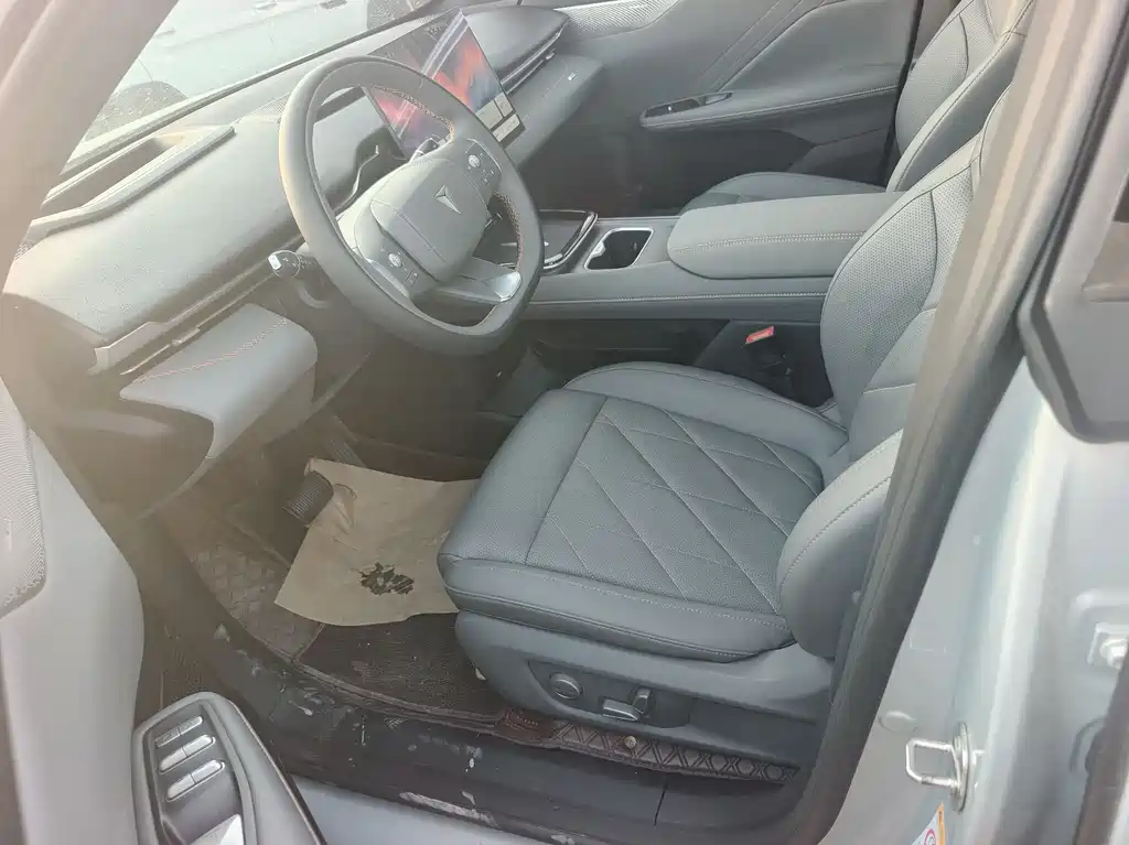 Deepal Auto Deepal S05 2026 520Max EV 2025 - thumbnail 6