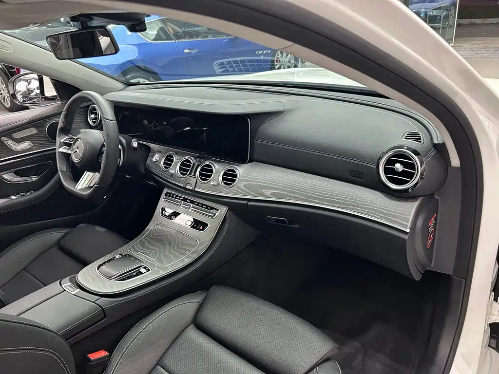 Mercedes-Benz Mercedes-Benz E-Class 2022 Facelift E 260 L Sport 2022 - thumbnail 10