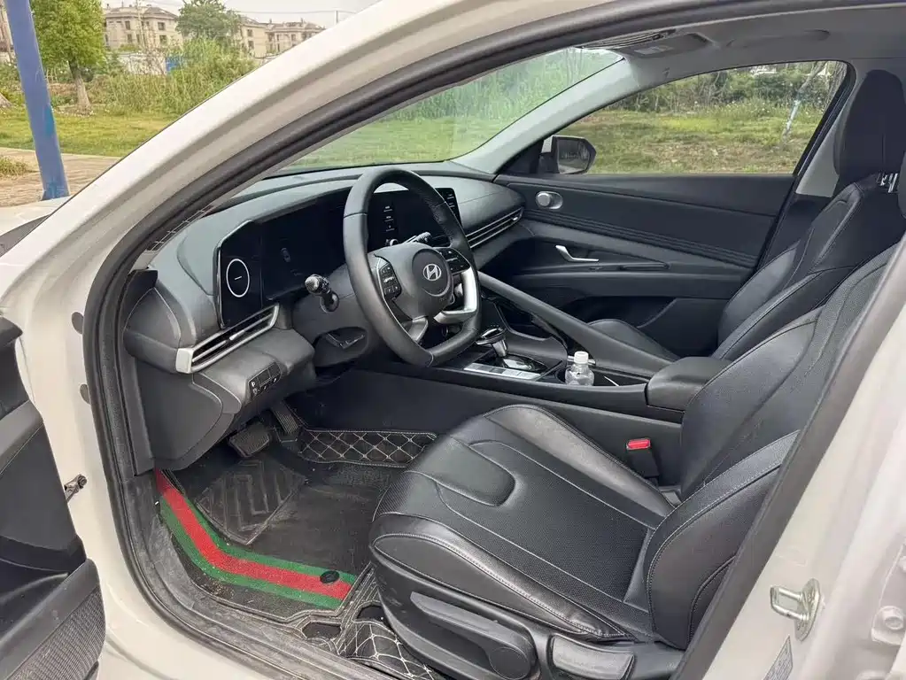 Hyundai Hyundai Elantra 2023 1.5L CVT GLS 2024 - thumbnail 8