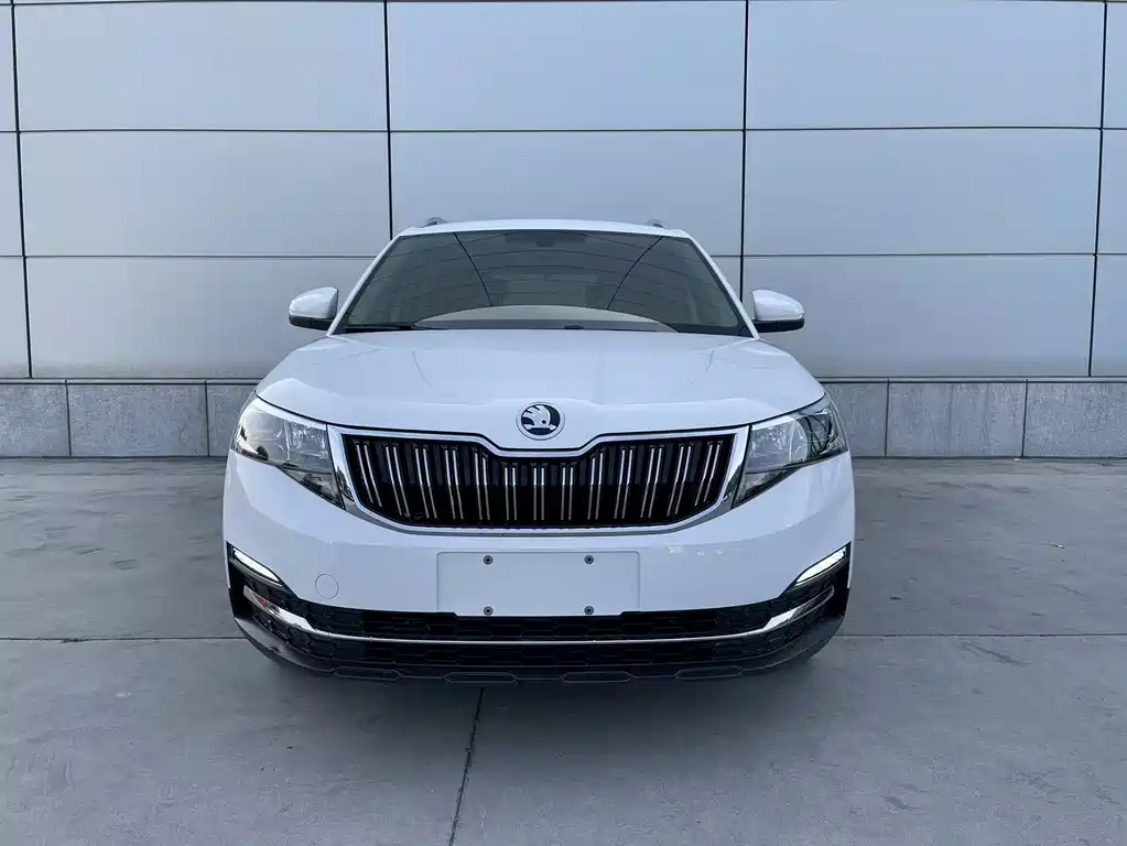 Skoda Kamiq 2022 1.5L Automatic Comfort Edition 2023 - thumbnail 2