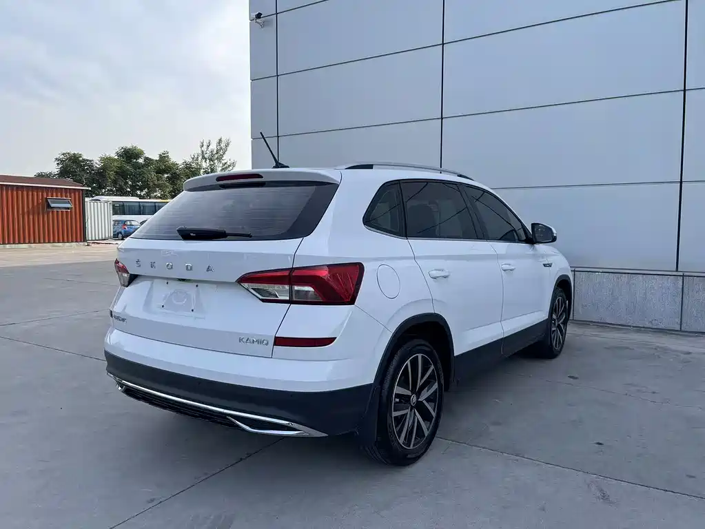 Skoda Kamiq 2022 1.5L Automatic Comfort Edition 2023 - thumbnail 5