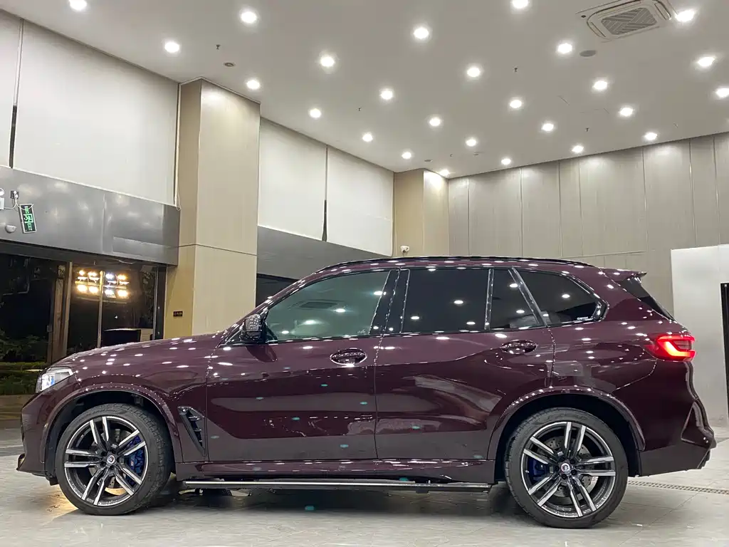 BMW BMW X5 M 2022 - thumbnail 17