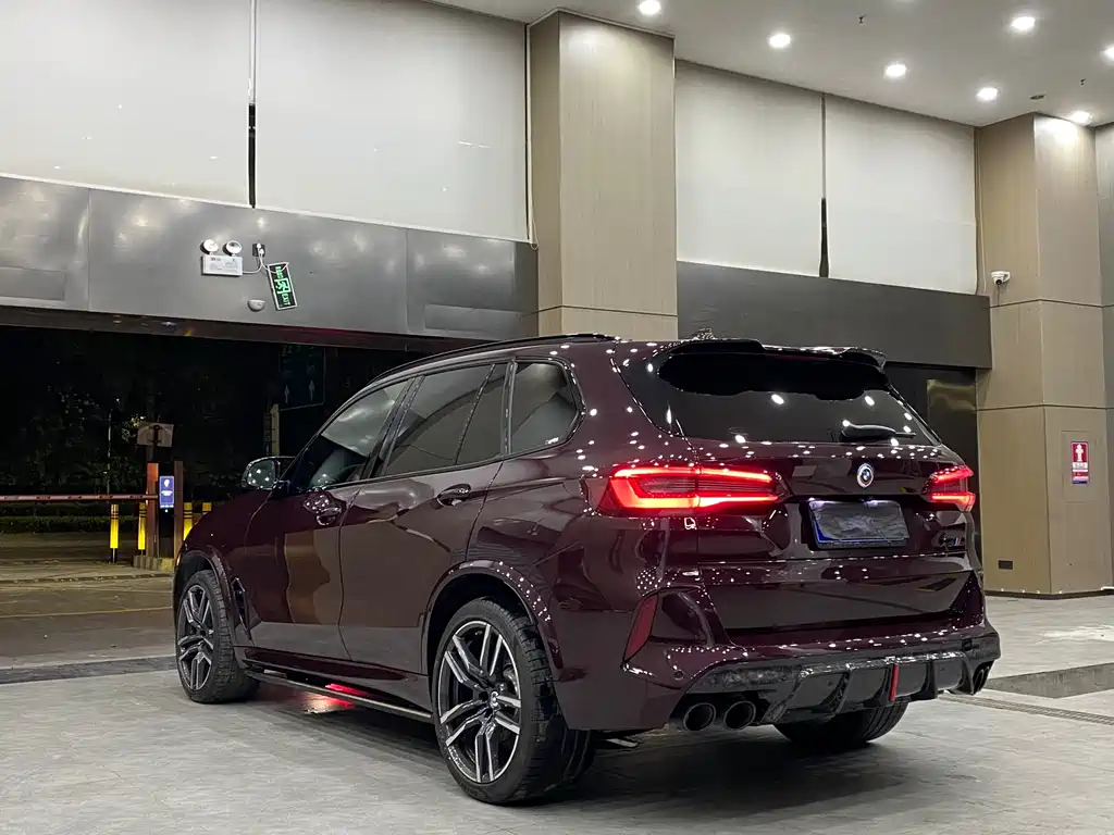 BMW BMW X5 M 2022 - thumbnail 18