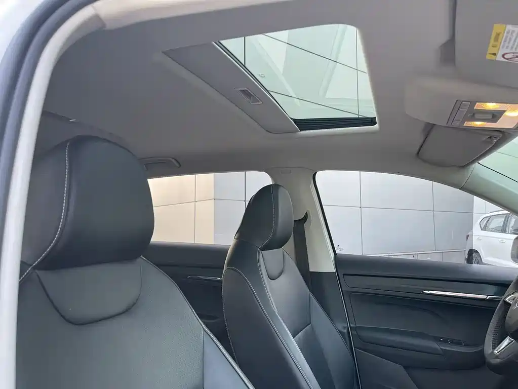 Skoda Kamiq 2022 1.5L Automatic Comfort Edition 2023 - thumbnail 15
