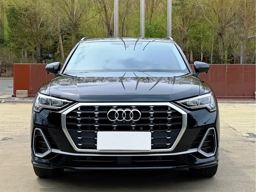Audi Audi Q3 35 TFSI 2022 - thumbnail 2