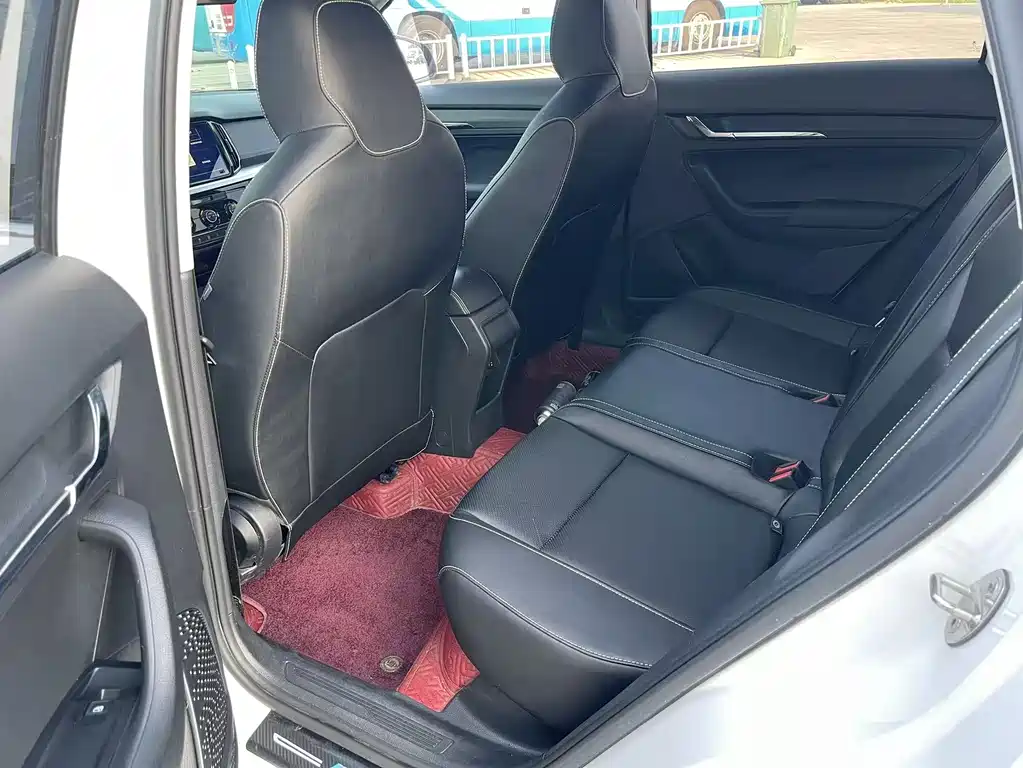 Skoda Kamiq 2022 1.5L Automatic Comfort Edition 2023 - thumbnail 16