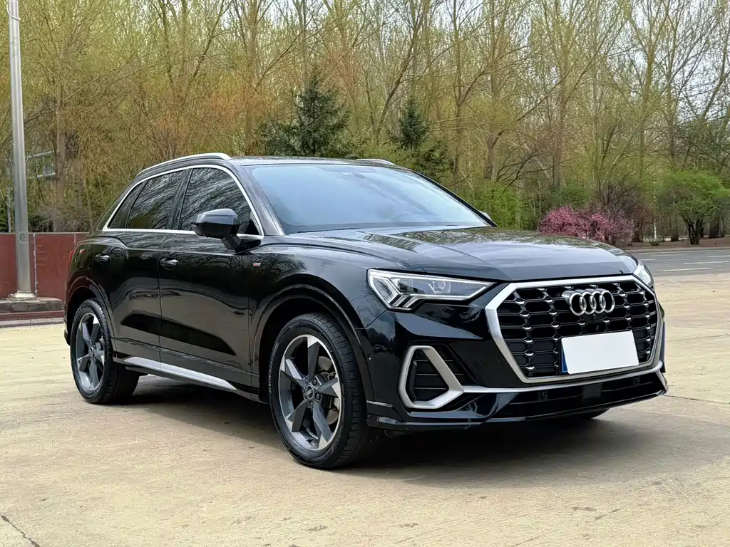 Audi Audi Q3 35 TFSI 2022 - thumbnail 3