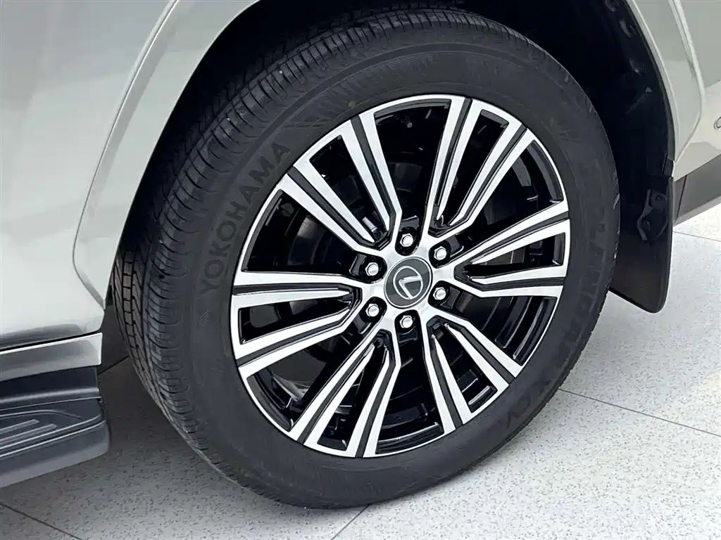 Lexus Lexus LX 2025 700h 2026 - thumbnail 6