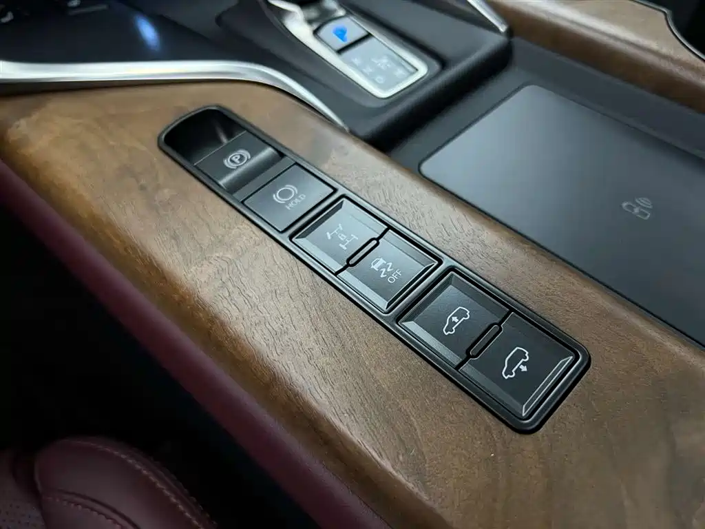Lexus Lexus LX 2025 700h 2026 - thumbnail 18