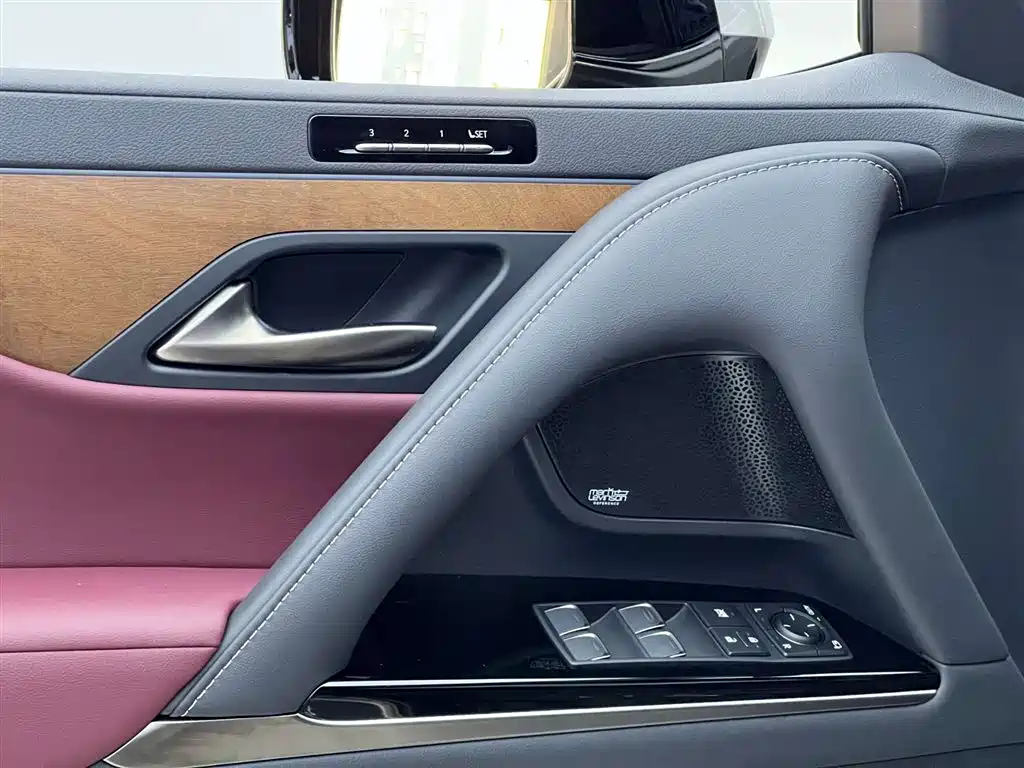 Lexus Lexus LX 2025 700h 2026 - thumbnail 27