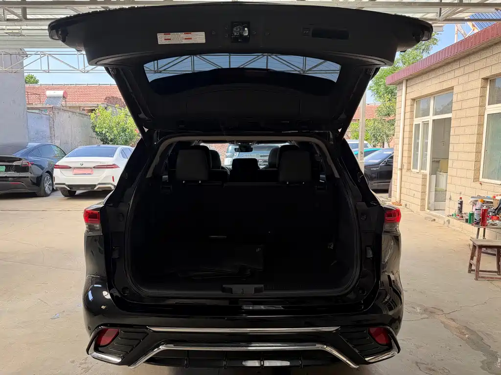 Toyota Highlander 2022 380T AWD Premium 7-seater 2024 - thumbnail 17
