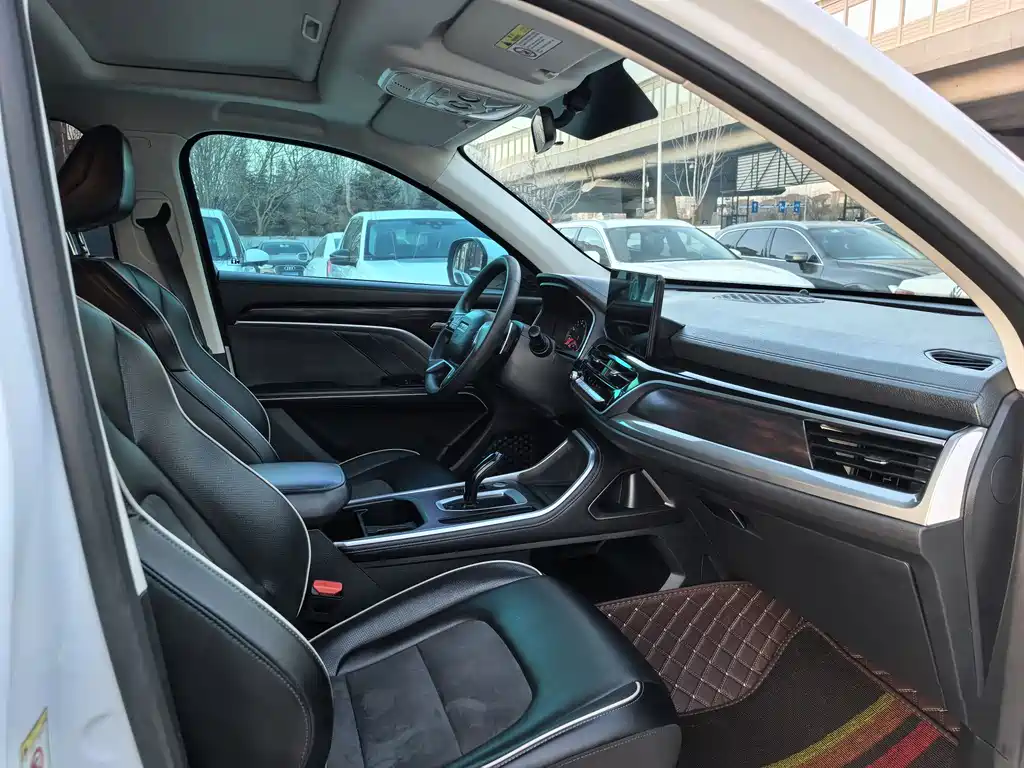 Haval Haval H6 2023 Guochao Edition 1.5T Automatic Urban Edition 2023 - thumbnail 5