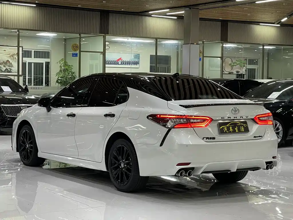Toyota Camry 2.0S Knight Edition 2022 - thumbnail 15
