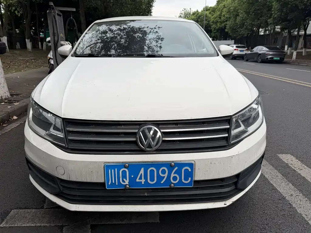 Volkswagen Santana 2016 1.6L Automatic Fashion Edition 2018 - thumbnail 2
