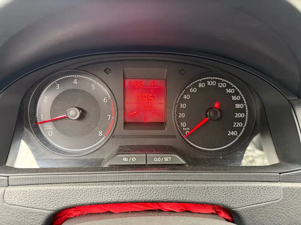 Volkswagen Santana 2016 1.6L Automatic Fashion Edition 2018 - thumbnail 13