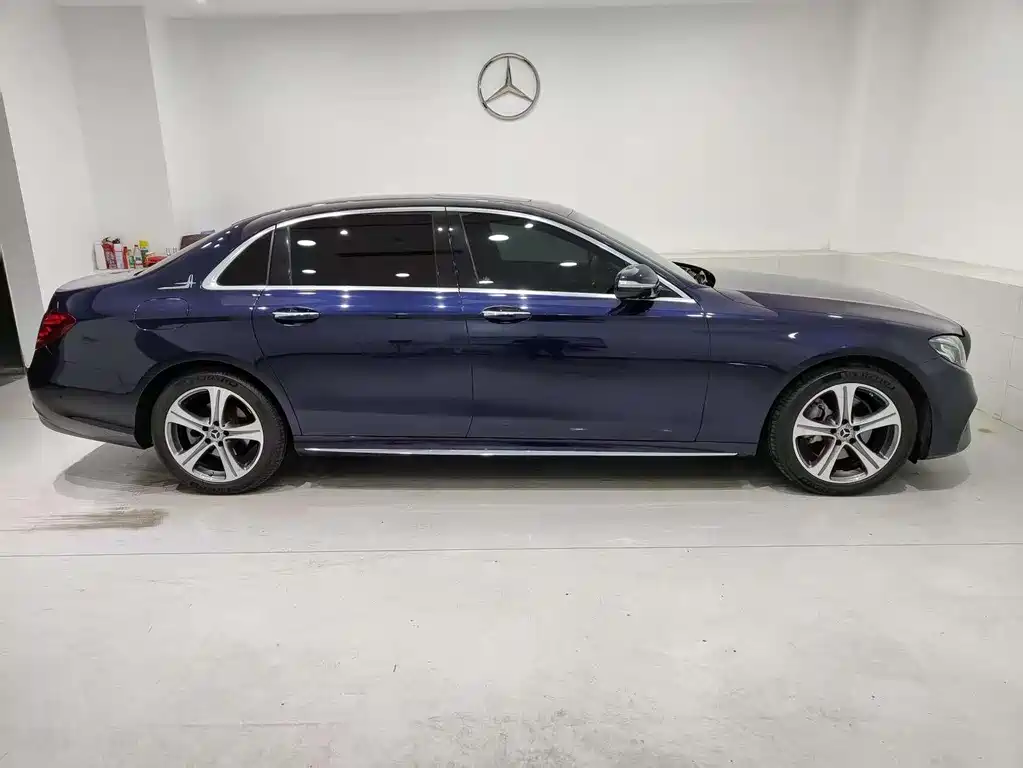 Mercedes-Benz Mercedes-Benz E-Class 2019 E 260 L Sport 2019 - thumbnail 4