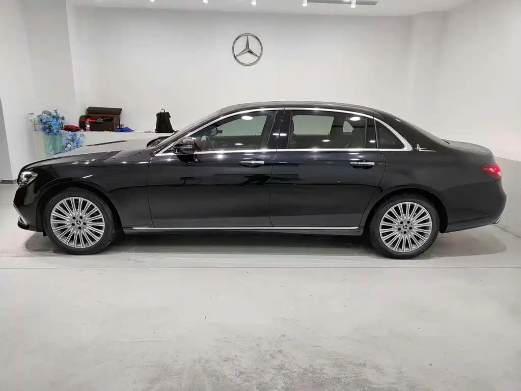 Mercedes-Benz Mercedes-Benz E-Class 2022 Facelift E 300 L Fashion Edition 2022 - thumbnail 2