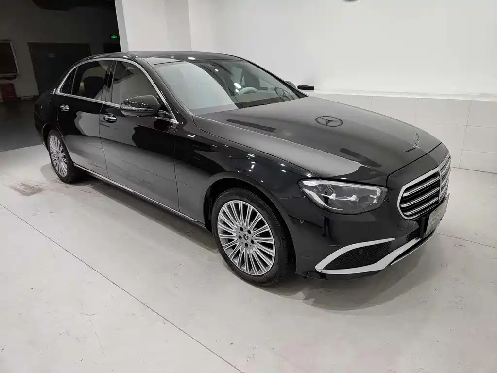 Mercedes-Benz Mercedes-Benz E-Class 2022 Facelift E 300 L Fashion Edition 2022 - thumbnail 4