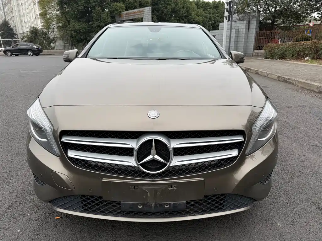Mercedes-Benz Mercedes-Benz A-Class (Import) 2013 A 200 Urban 2014 - thumbnail 2