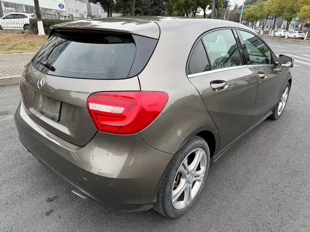 Mercedes-Benz Mercedes-Benz A-Class (Import) 2013 A 200 Urban 2014 - thumbnail 7