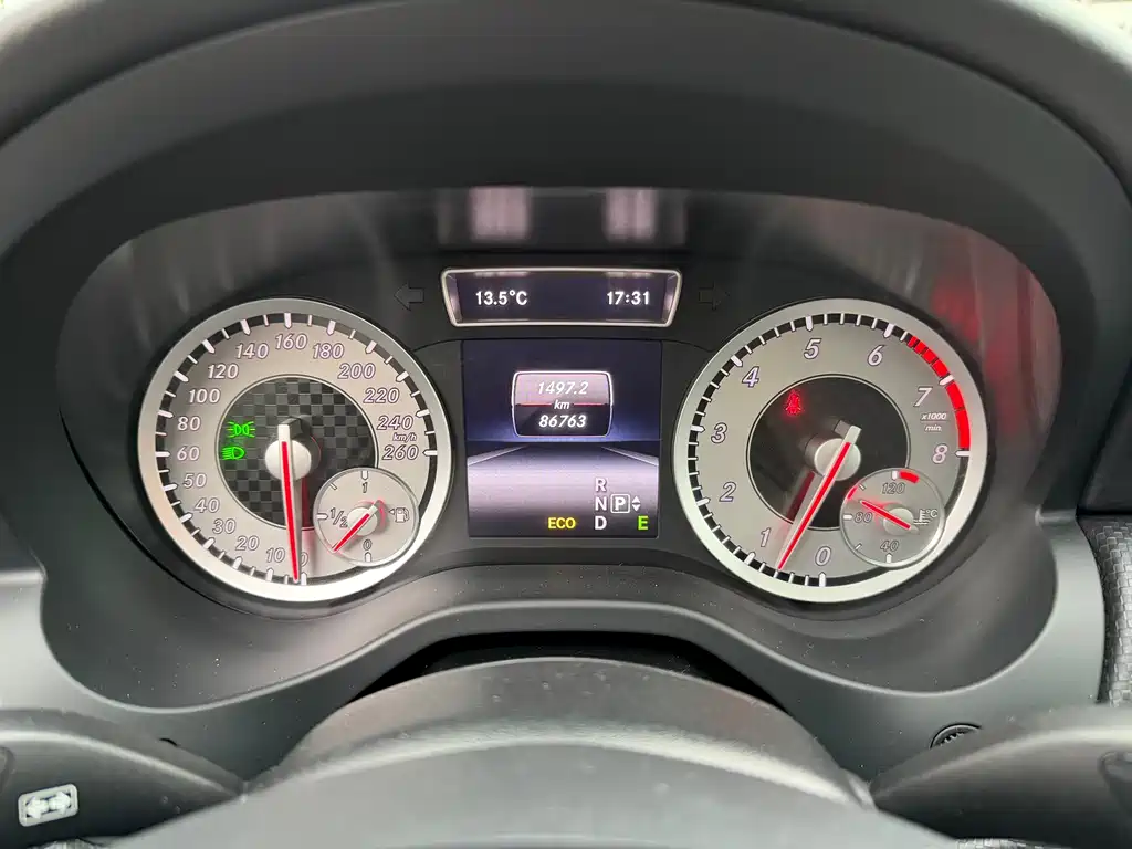 Mercedes-Benz Mercedes-Benz A-Class (Import) 2013 A 200 Urban 2014 - thumbnail 15