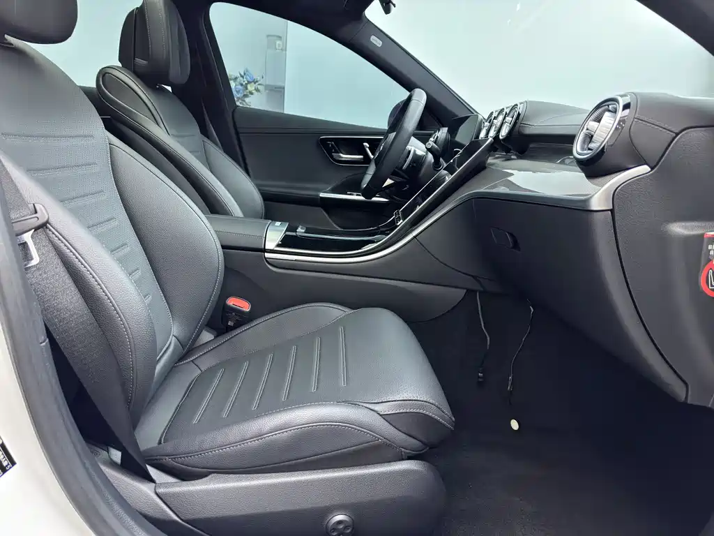 Mercedes-Benz Mercedes-Benz C-Class 2024 C 260 L Sport Edition 2024 - thumbnail 13