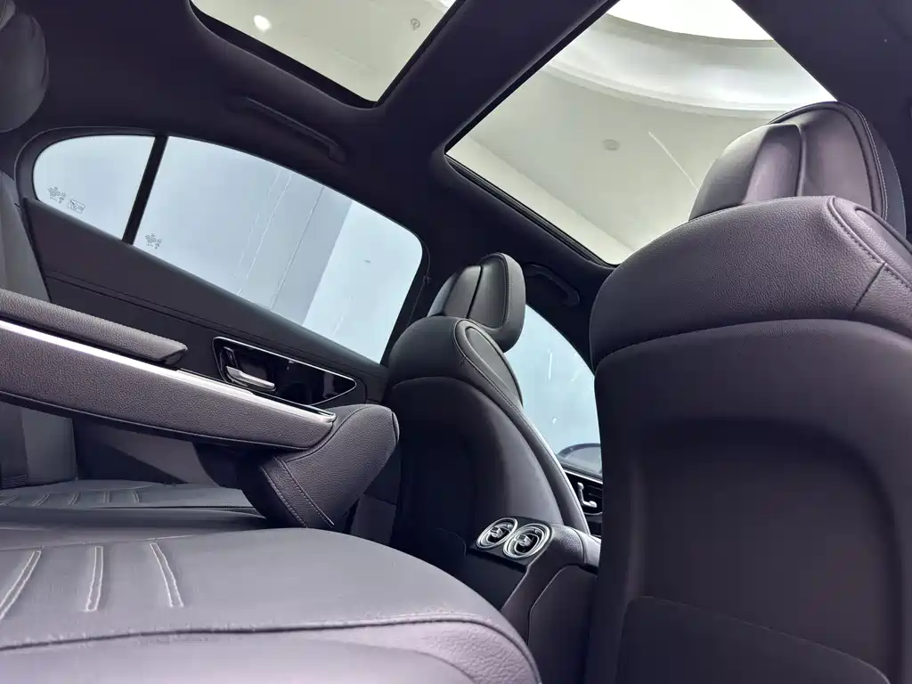 Mercedes-Benz Mercedes-Benz C-Class 2024 C 260 L Sport Edition 2024 - thumbnail 15