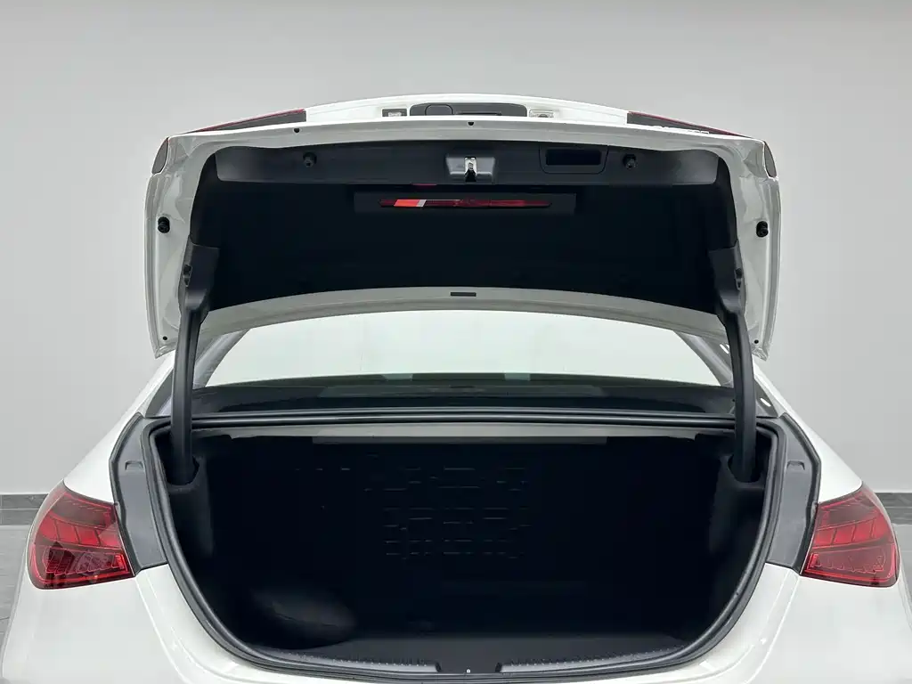 Mercedes-Benz Mercedes-Benz C-Class 2024 C 260 L Sport Edition 2024 - thumbnail 26