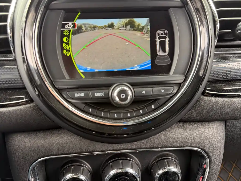 MINI MINI Clubman 2016 Facelift 1.5T COOPER Connoisseur Edition 2016 - thumbnail 16
