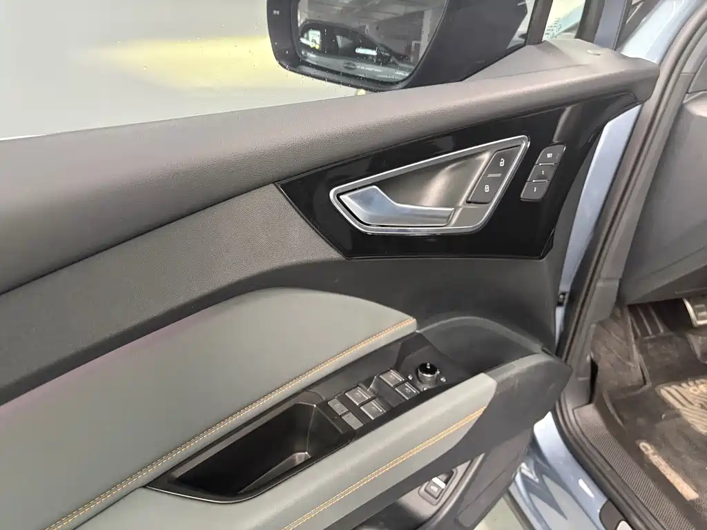 Audi Audi Q4 e-tron 2023 40 e-tron 2024 - thumbnail 9