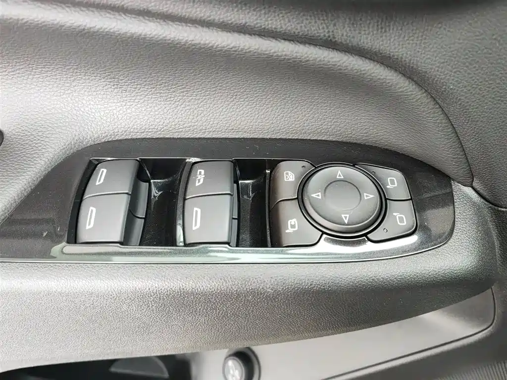 Chevrolet Equinox 535T 2022 - thumbnail 9