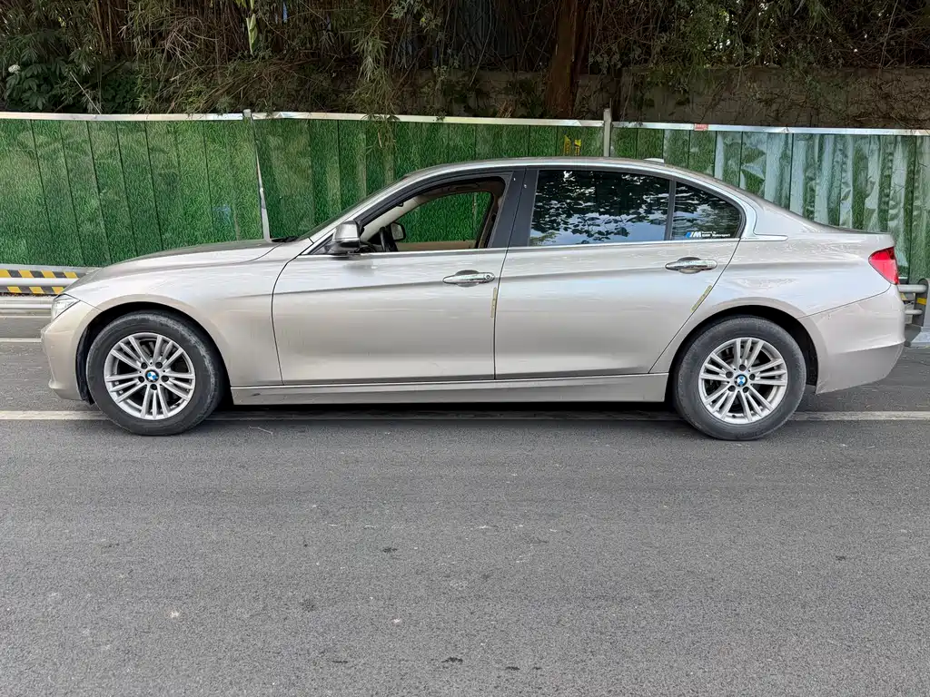 BMW BMW 3 Series 2013 320Li Fashion Edition 2013 - thumbnail 4