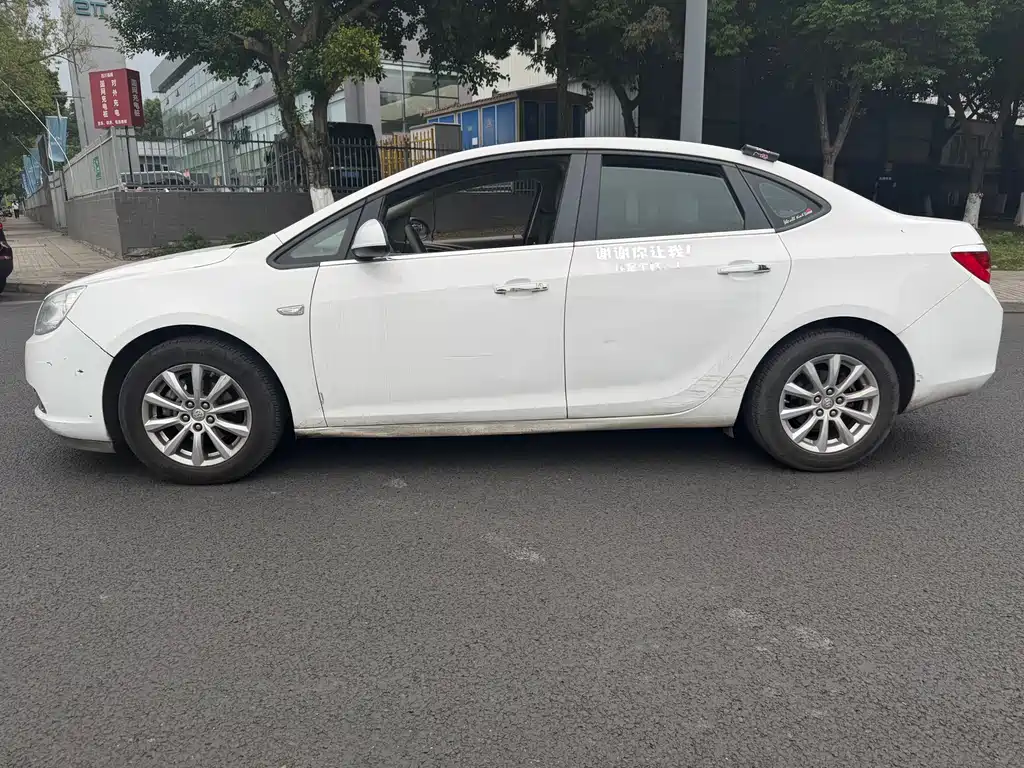 Buick Buick Excelle GT 2013 1.6L Automatic Fashion Edition 2014 - thumbnail 4