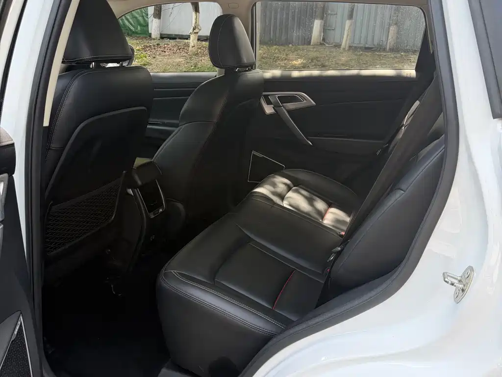 Geely Auto Geely Boyue 2018 1.8TD Automatic 2WD Smart Connectivity 4G Edition 2018 - thumbnail 11
