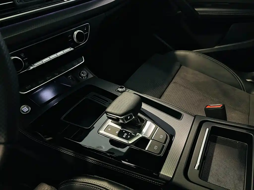 Audi Audi Q5L Sportback 2025 quattro 45th Anniversary Edition 40 TFSI Luxury 2025 - thumbnail 11