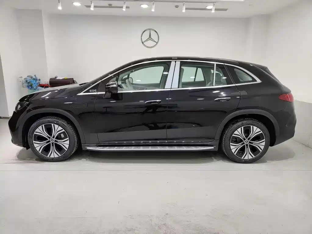 Mercedes-Benz Mercedes-Benz EQE SUV 2024 500 4MATIC Pioneer Edition 2025 - thumbnail 2