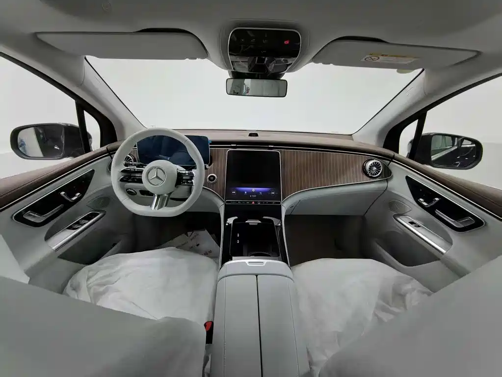 Mercedes-Benz Mercedes-Benz EQE SUV 2024 500 4MATIC Pioneer Edition 2025 - thumbnail 6
