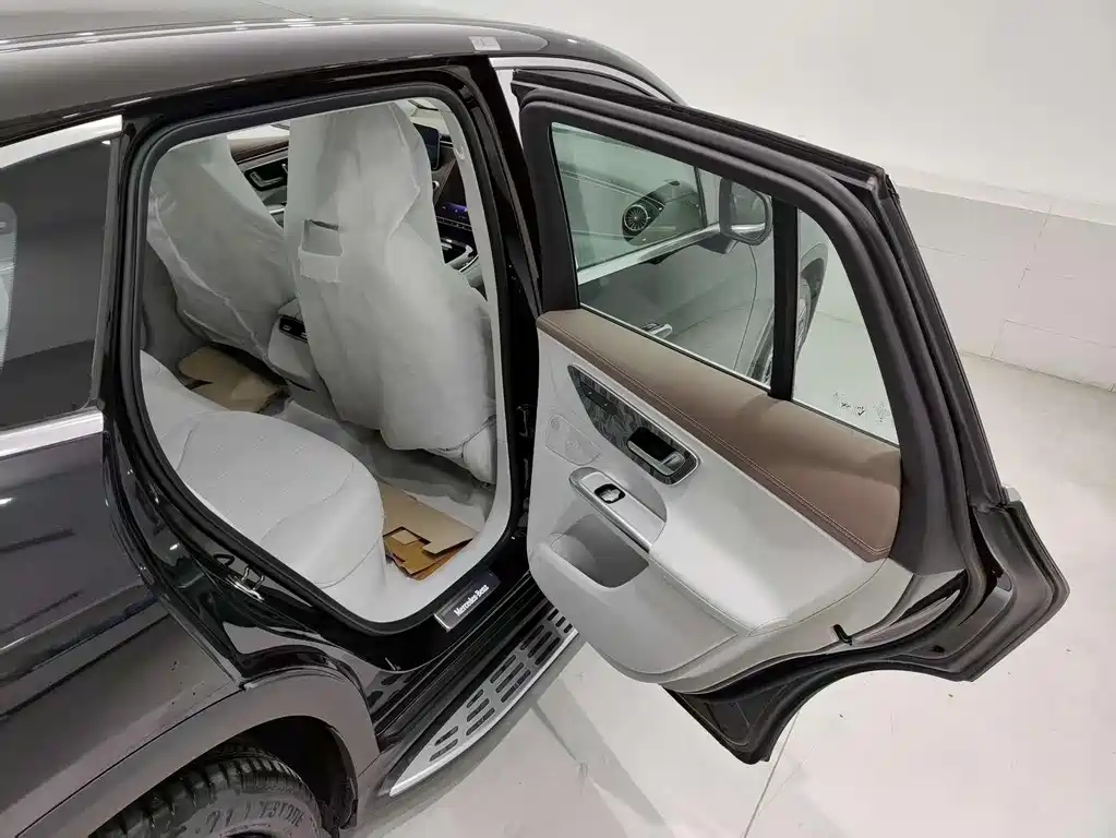 Mercedes-Benz Mercedes-Benz EQE SUV 2024 500 4MATIC Pioneer Edition 2025 - thumbnail 19
