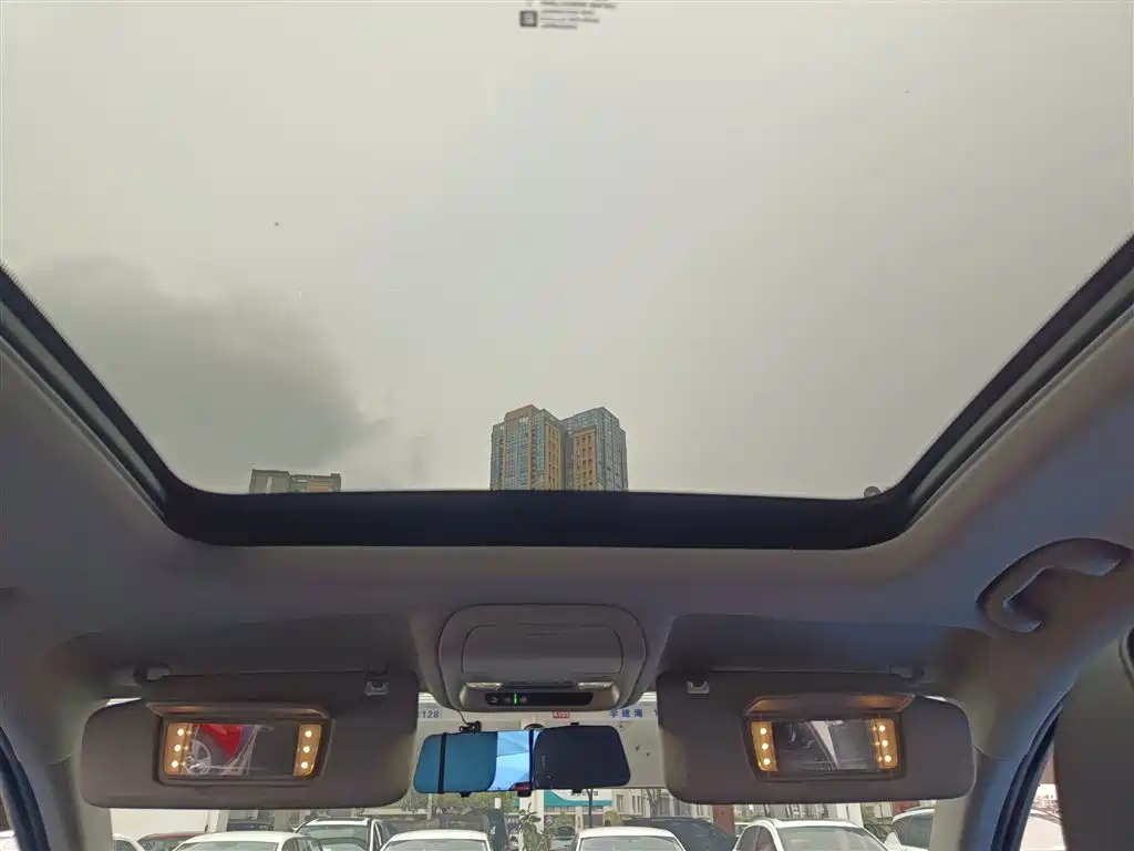 Chevrolet Equinox 2022 535T Chi Jie Edition 2023 - thumbnail 18