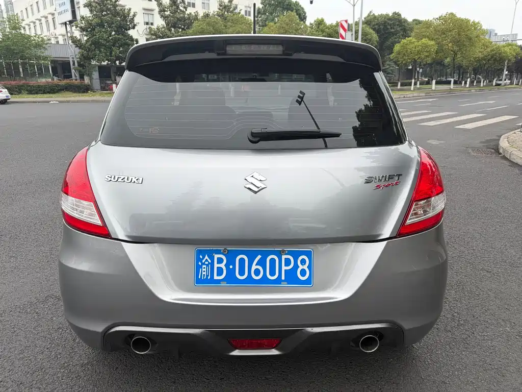 Suzuki Suzuki Swift 2014 1.6L CVT 2WD Luxury Edition 2016 - thumbnail 6