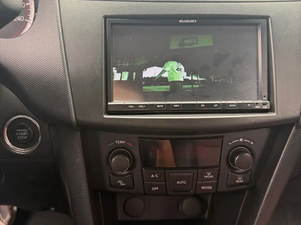 Suzuki Suzuki Swift 2014 1.6L CVT 2WD Luxury Edition 2016 - thumbnail 15