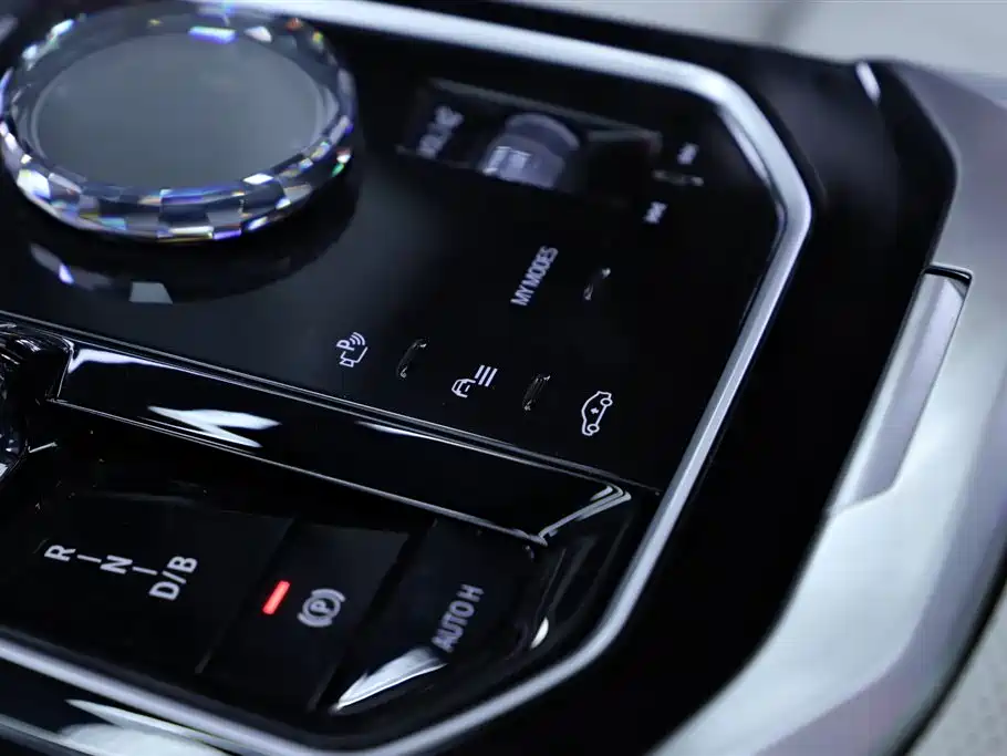 BMW BMW i7 2023 xDrive60L M Sport Package 2024 - thumbnail 13