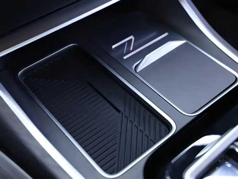 BMW BMW i7 2023 xDrive60L M Sport Package 2024 - thumbnail 16