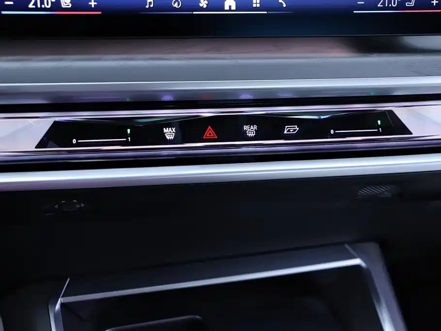 BMW BMW i7 2023 xDrive60L M Sport Package 2024 - thumbnail 17